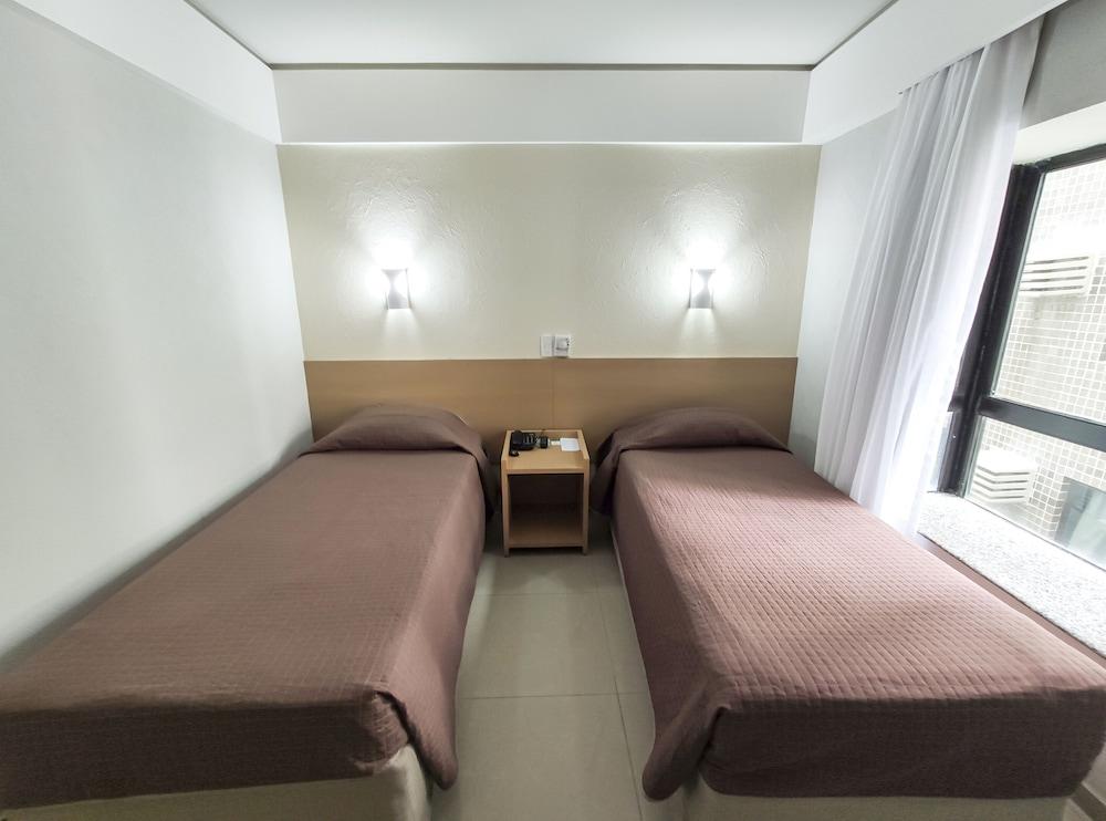 Marante Plaza Hotel 4*